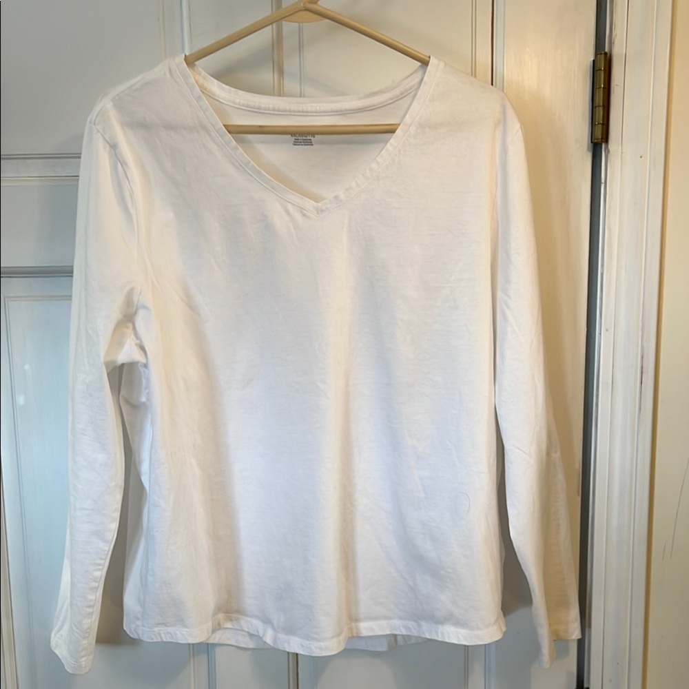 Amazon Essentials White Fitted Long Sleeve Tee